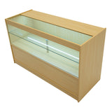 Verkaufstheke aus hellem Ahornholz mit Glasoberfläche, beleuchtet, bietet Platz für Produkte und hat eine moderne, elegante Form