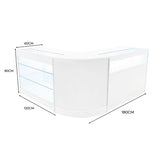 Elegantes, weißes Triton LED Verkaufstheken-Set mit klaren Glasregalen, abgerundeten Kanten und modernen Maßen von 60 cm, 120 cm und 180 cm