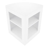 Eckige, weiße LED Ladentheke mit zwei offenen Regalen, glänzende Oberfläche, modernes Design, ideal für Verkaufsräume und Ausstellungen