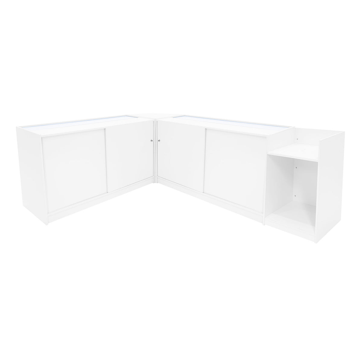 Eckverkaufsset in Weiß mit LED-Beleuchtung, bestehend aus zwei Vitrinen und einem offenen Regal, glatte Oberflächen und moderne, klare Linien