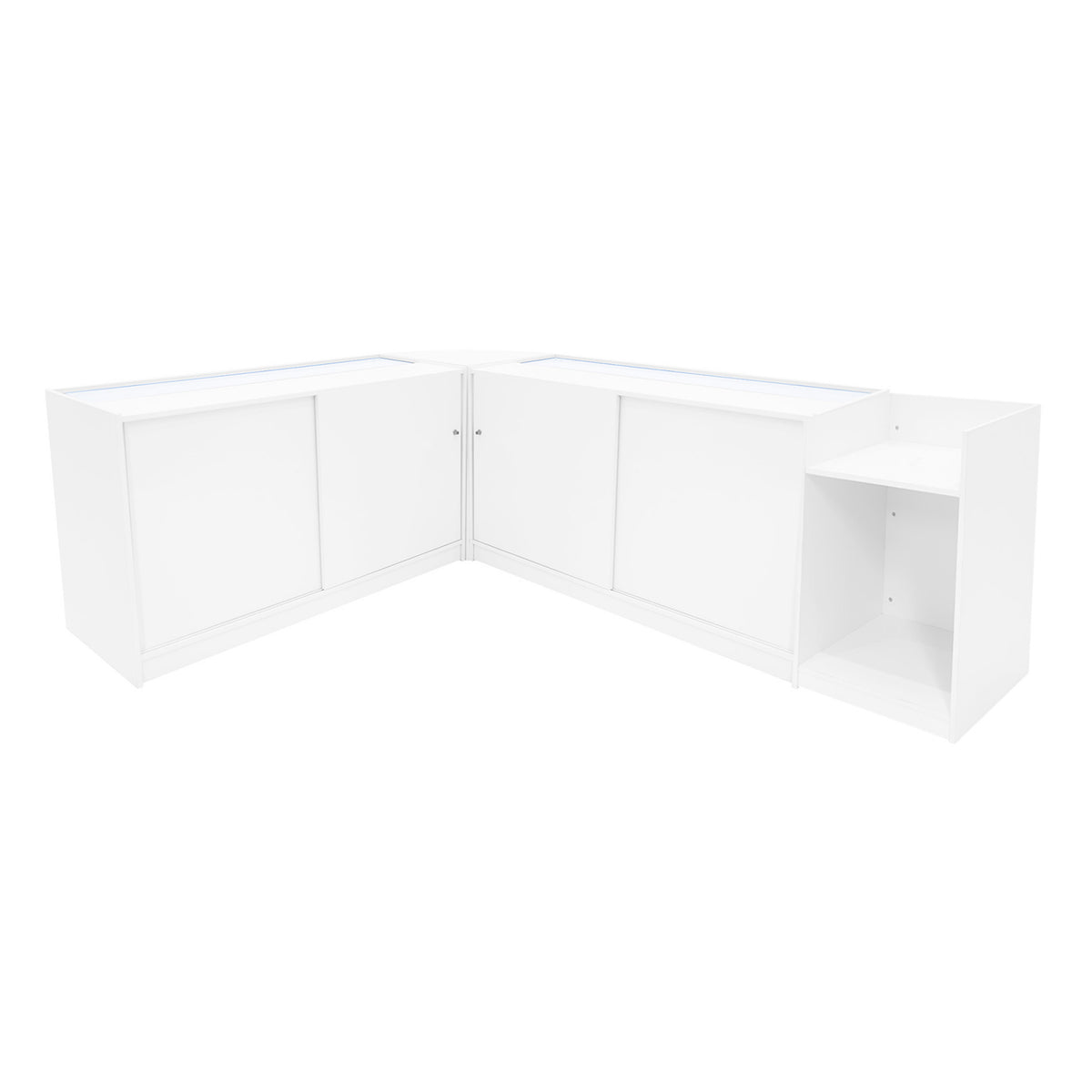 Eckverkaufsset in Weiß, bestehend aus zwei LED-Theken und einem Tisch, mit glatten Oberflächen und modernen, minimalistischen Linien