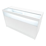 Elegante weiße LED-Verkaufstheke mit glatter Oberfläche, integrierter Beleuchtung und großzügigem Glasbereich für Produkte und Präsentationen