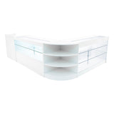 Elegantes Verkaufstheken-Set in Weiß mit klaren Glasflächen, abgerundeten Kanten und offenen Regalen für optimale Produktpräsentation