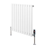 Weißer Gliederheizkörper mit TRV Chromventilen, 600mm x 600mm, schlanke, moderne Form und glatte, glänzende Oberfläche für effiziente Wärmeabgabe