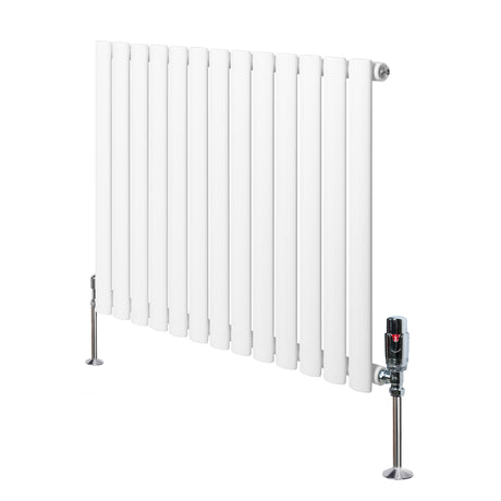 Weißer Gliederheizkörper mit TRV Chromventilen, 600mm x 780mm, schlankes Design, glatte Oberfläche und moderne, glänzende Ventile