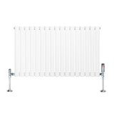 Weißer Gliederheizkörper mit TRV Chromventilen, 600mm x 1020mm, aus robustem Material, mit glatter, glänzender Oberfläche und eleganten, runden Formen