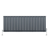 Anthrazitgrauer Gliederheizkörper mit TRV Chromventilen, 600mm x 1620mm, vertikale Lamellenstruktur und glänzende Ventile für modernen Stil