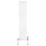 Hochformatiger, weißer Gliederheizkörper mit TRV Chromventilen, 1800mm x 360mm, elegant und modern, ideal für zeitgemäße Wohnräume