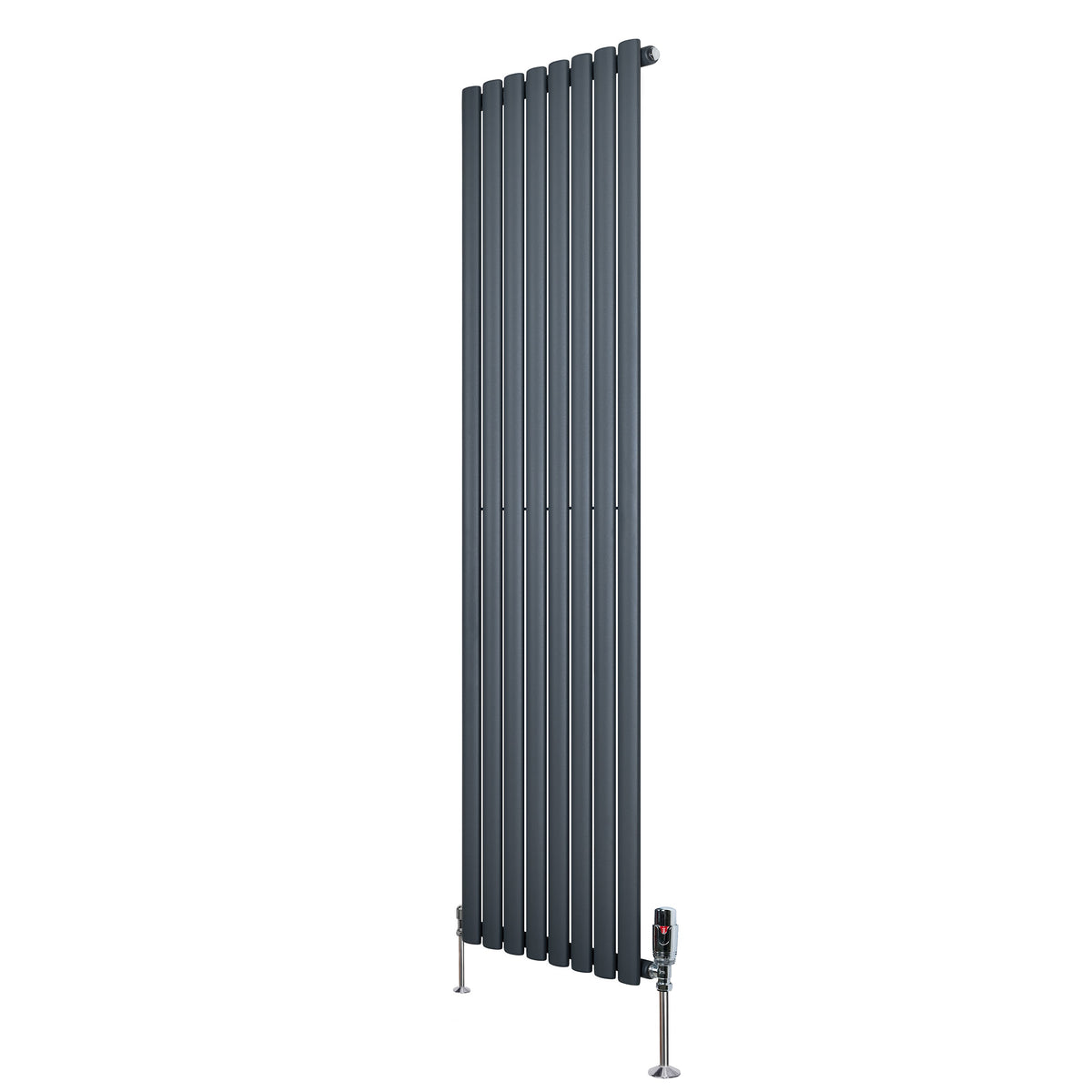Gliederheizkörper in Anthrazitgrau mit TRV Chromventilen, 1800mm hoch und 480mm breit, vertikale Lamellenstruktur und moderne, elegante Form
