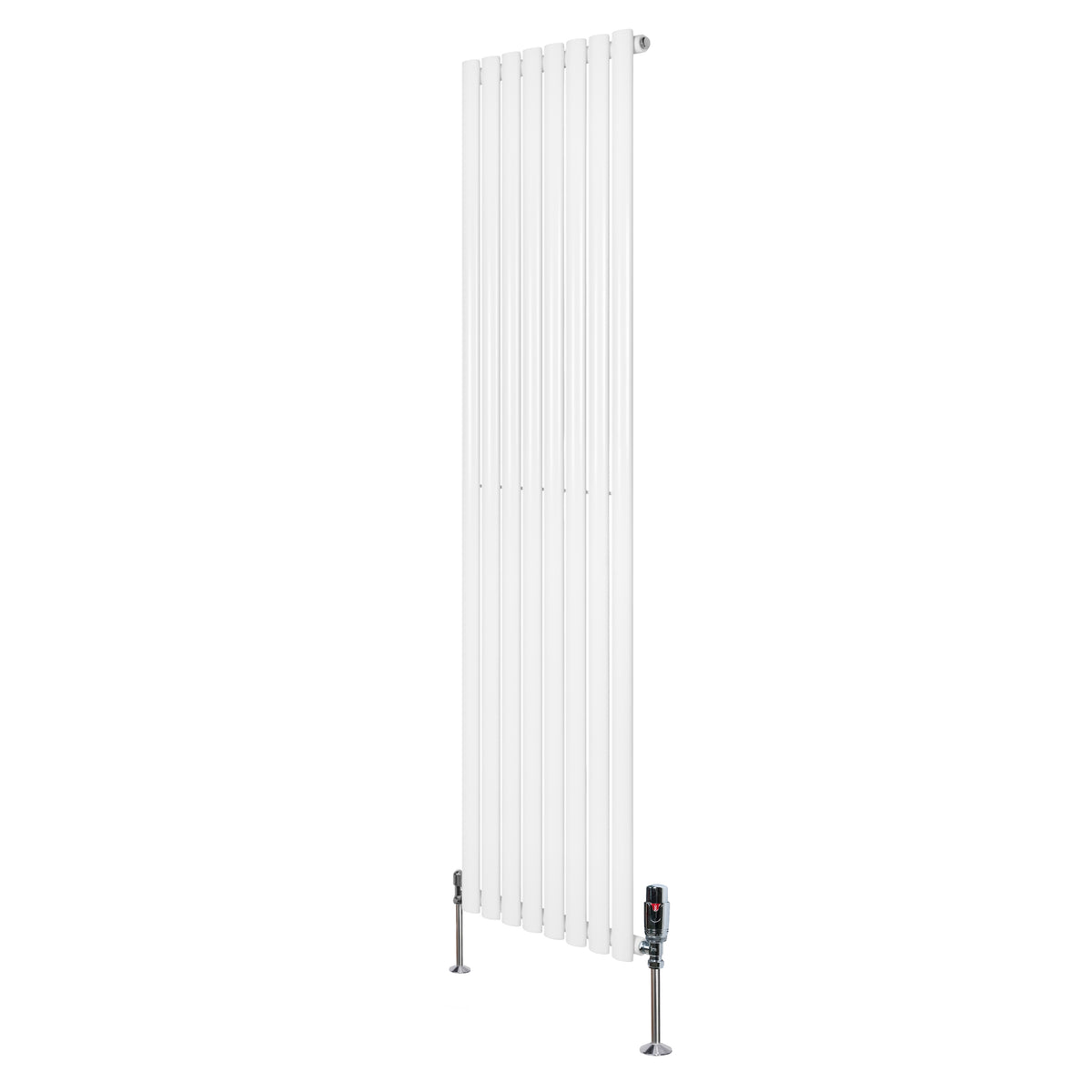 Hochformatiger, weißer Gliederheizkörper mit TRV Chromventilen, 1800mm x 480mm, schlankes Design, glatte Oberfläche und moderne Ästhetik