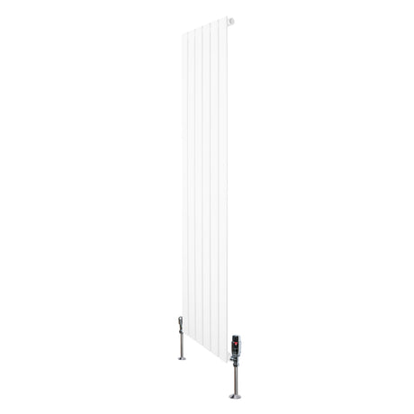 Flachheizkörper in Weiß, 1600mm x 420mm, mit vertikalen Lamellen und modernen Ventilen, ideal für effiziente Raumheizung und stilvolle Gestaltung