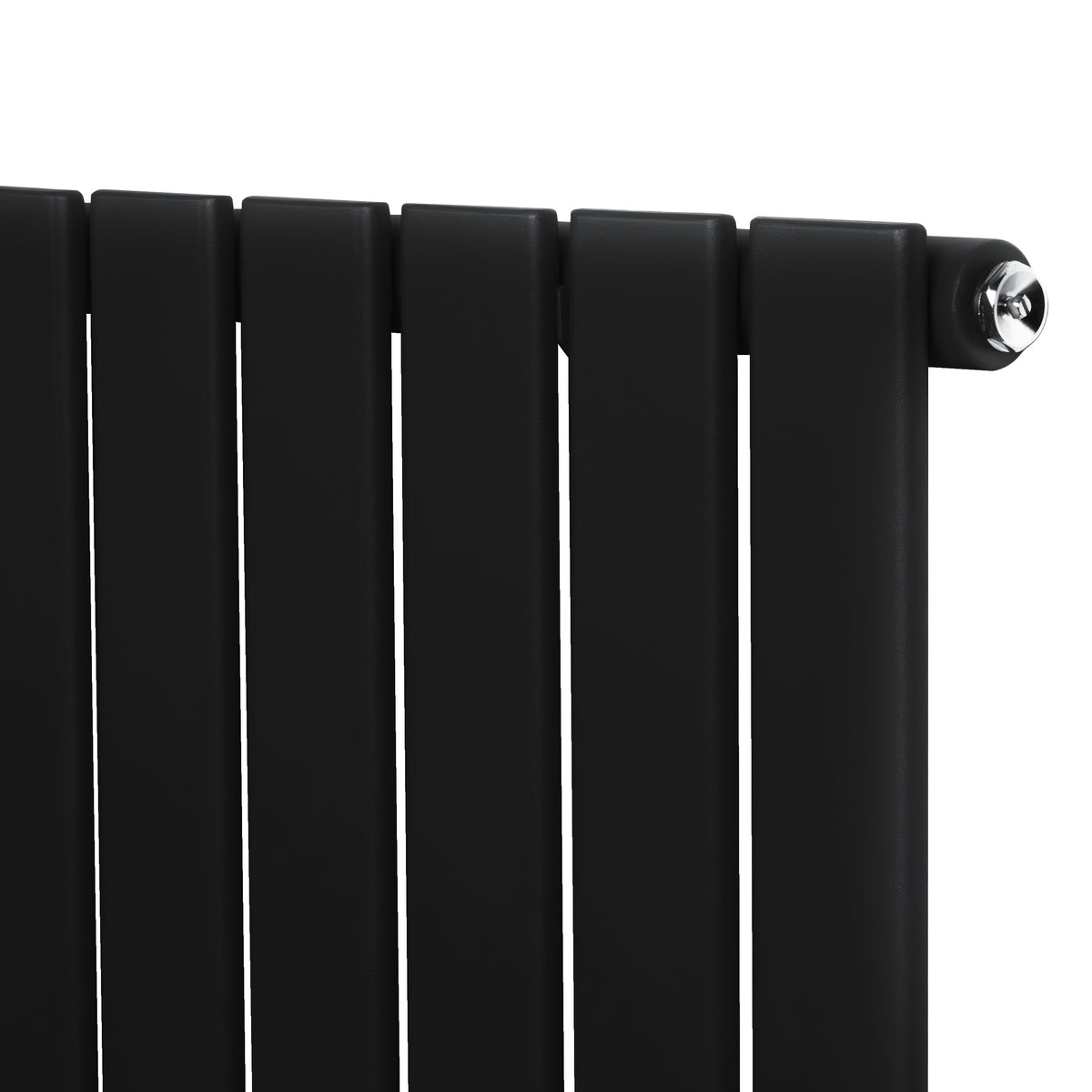 Schwarzer Flachheizkörper mit vertikalen Lamellen, 1600mm x 420mm, aus robustem Material mit glänzenden Ventilen für moderne Innenräume