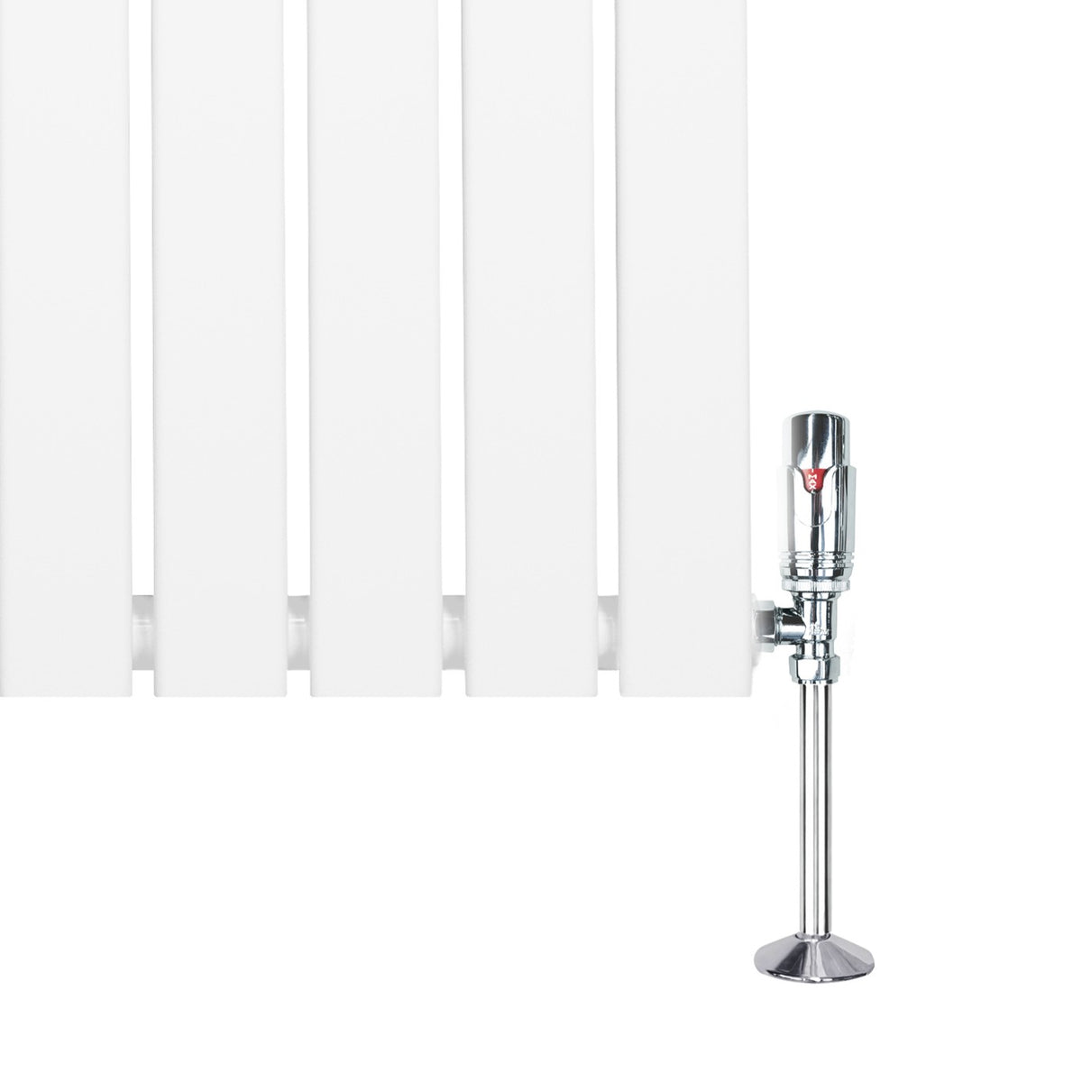 Flachheizkörper in Weiß, 1800mm x 280mm, mit glatten, vertikalen Lamellen und glänzendem, verchromtem Ventil für modernes Heizdesign