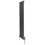 Flachheizkörper in Anthrazitgrau, 1800mm x 420mm, mit vertikalen Lamellen und modernen Ventilen, ideal für stilvolle Heizlösungen