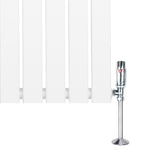 Flachheizkörper in Weiß, 1800mm x 420mm, mit glatten, vertikalen Lamellen und glänzendem, verchromtem Ventil für moderne Innenräume