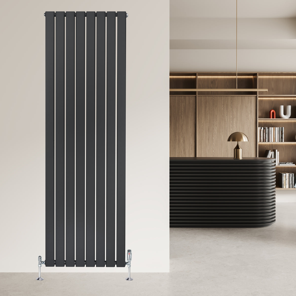 Flachheizkörper in Anthrazitgrau, 1800mm x 560mm, mit schlanken vertikalen Lamellen und modernen Ventilen, ideal für stilvolle Innenräume