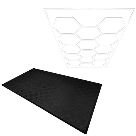 Schwarze belüftete Garagenbodenfliesen mit rutschfester Oberfläche und sechseckigen LED-Leuchten, die eine moderne und funktionale Beleuchtung bieten