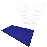 Belüftete Garagenbodenfliesen in Blau mit sechseckigen LED-Leuchten, die eine moderne, geometrische Form und eine strukturierte Oberfläche zeigen