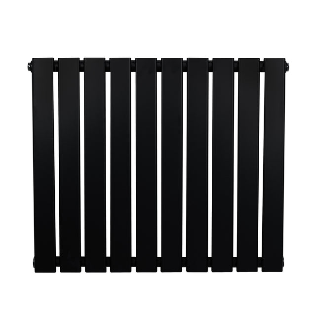 Flachheizkörper in Schwarz, 600mm x 700mm, mit schlanken, vertikalen Lamellen und glatter, mattschwarzer Oberfläche für modernes Wohndesign