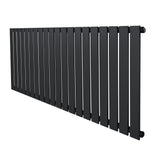 Flachheizkörper in Anthrazitgrau, 600mm x 1400mm, mit schlanken, vertikalen Lamellen und mattem Finish für modernes Raumdesign