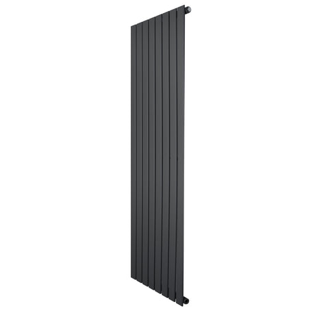 Flachheizkörper in Anthrazitgrau, 1600mm x 560mm, mit schlankem, vertikalem Design und glatter, mattschwarzer Oberfläche für moderne Innenräume