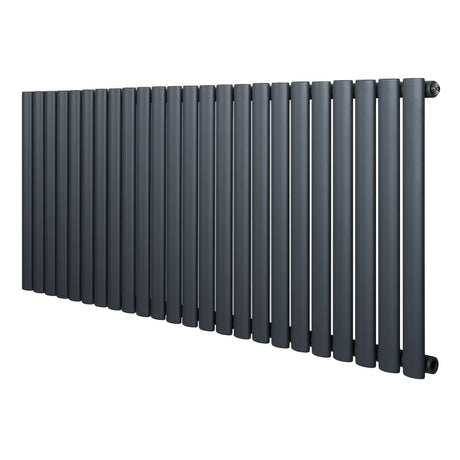 Gliederheizkörper in Anthrazitgrau, 600mm x 1440mm, mit schlanken, vertikalen Röhren und mattem Finish, ideal für moderne Wohnräume