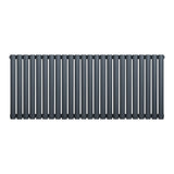 Gliederheizkörper in Anthrazitgrau, 600mm x 1440mm, mit schlanken, vertikalen Lamellen und glatter, mattschwarzer Oberfläche für modernes Design