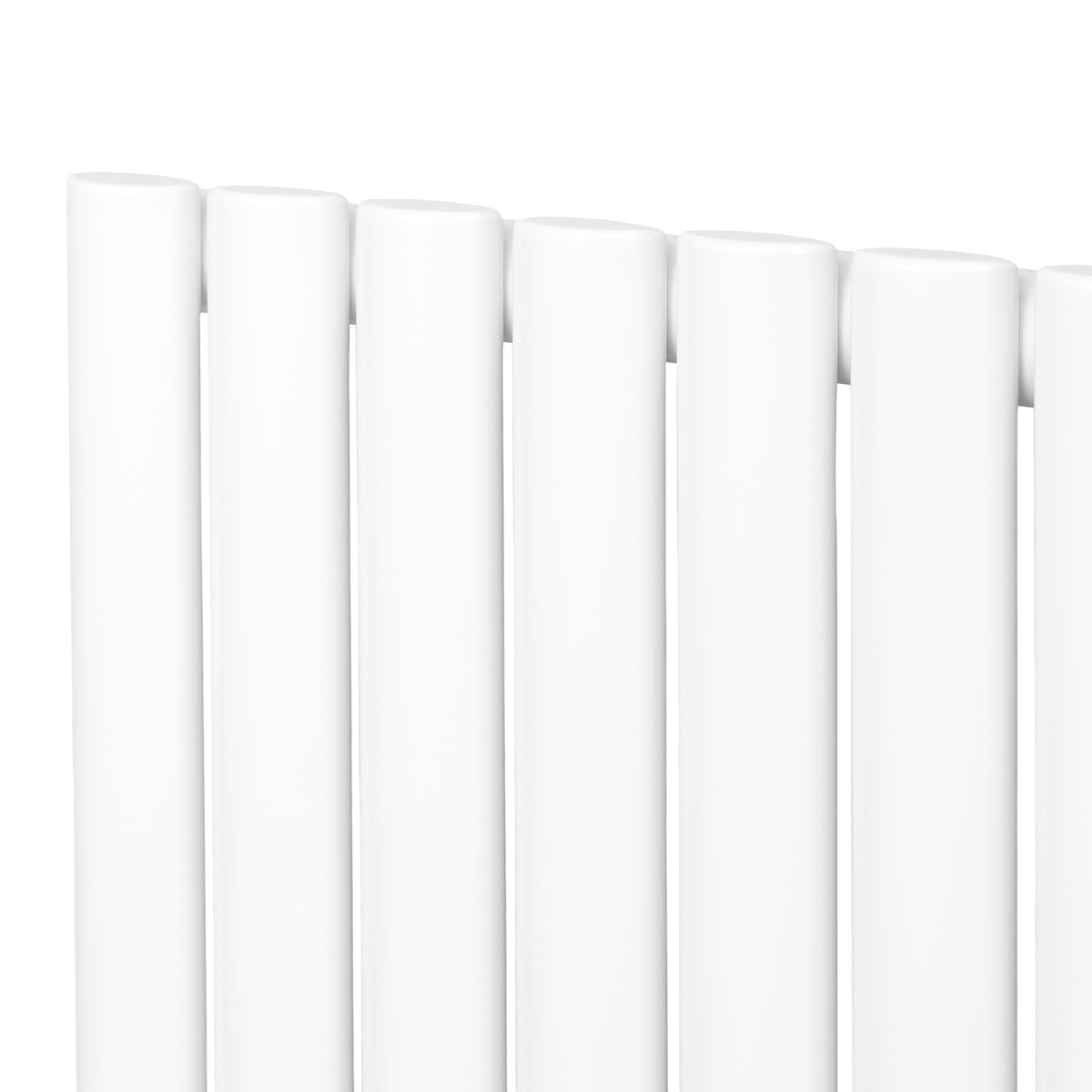 Weißer Gliederheizkörper mit glatten, runden Röhren, 600mm hoch und 1620mm lang, ideal für moderne Innenräume und effiziente Wärmeverteilung