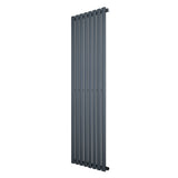 Gliederheizkörper in Anthrazitgrau, 1600mm x 480mm, mit schlankem, vertikalem Design und glatter, moderner Oberfläche für effiziente Wärmeverteilung