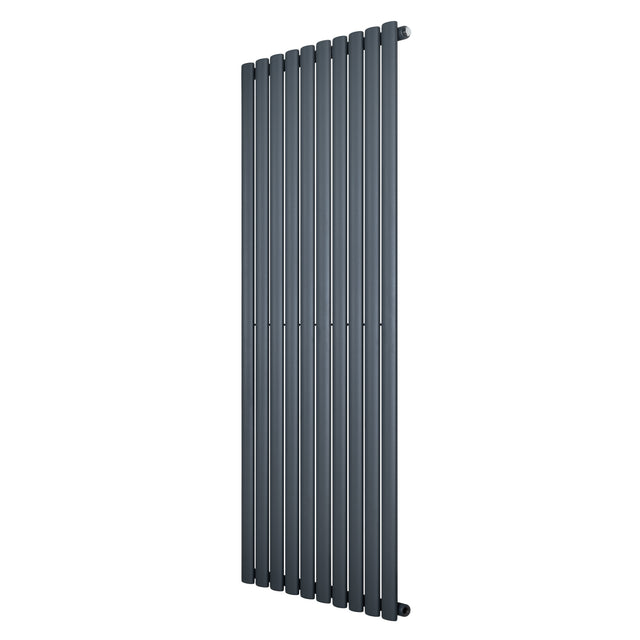Gliederheizkörper in Anthrazitgrau, 1600mm x 600mm, mit schlanken, vertikalen Lamellen und glatter, moderner Oberfläche für effiziente Wärmeabgabe