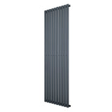 Eleganter Gliederheizkörper in Anthrazitgrau, 1800mm x 600mm, mit schlanken, vertikalen Lamellen und modernem Design für effiziente Wärmeverteilung