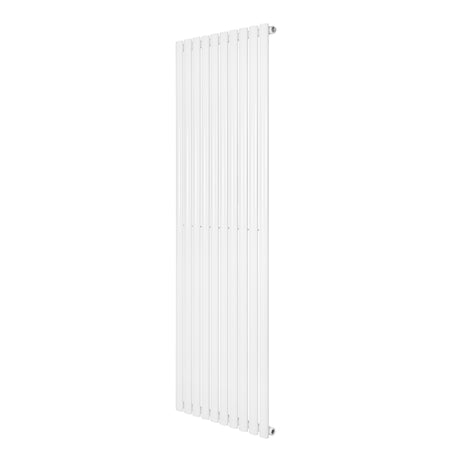 Hochformatiger, schlanker Gliederheizkörper in Weiß, 1800mm x 600mm, mit glatten, vertikalen Lamellen für effiziente Wärmeverteilung und modernes Design