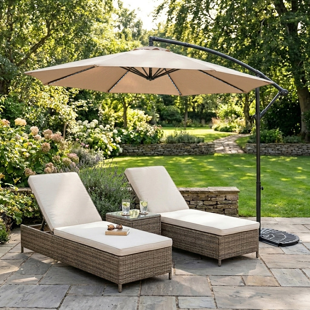 LED Ausleger-Sonnenschirm 3m mit Halbem Beschwerfuß – Beige