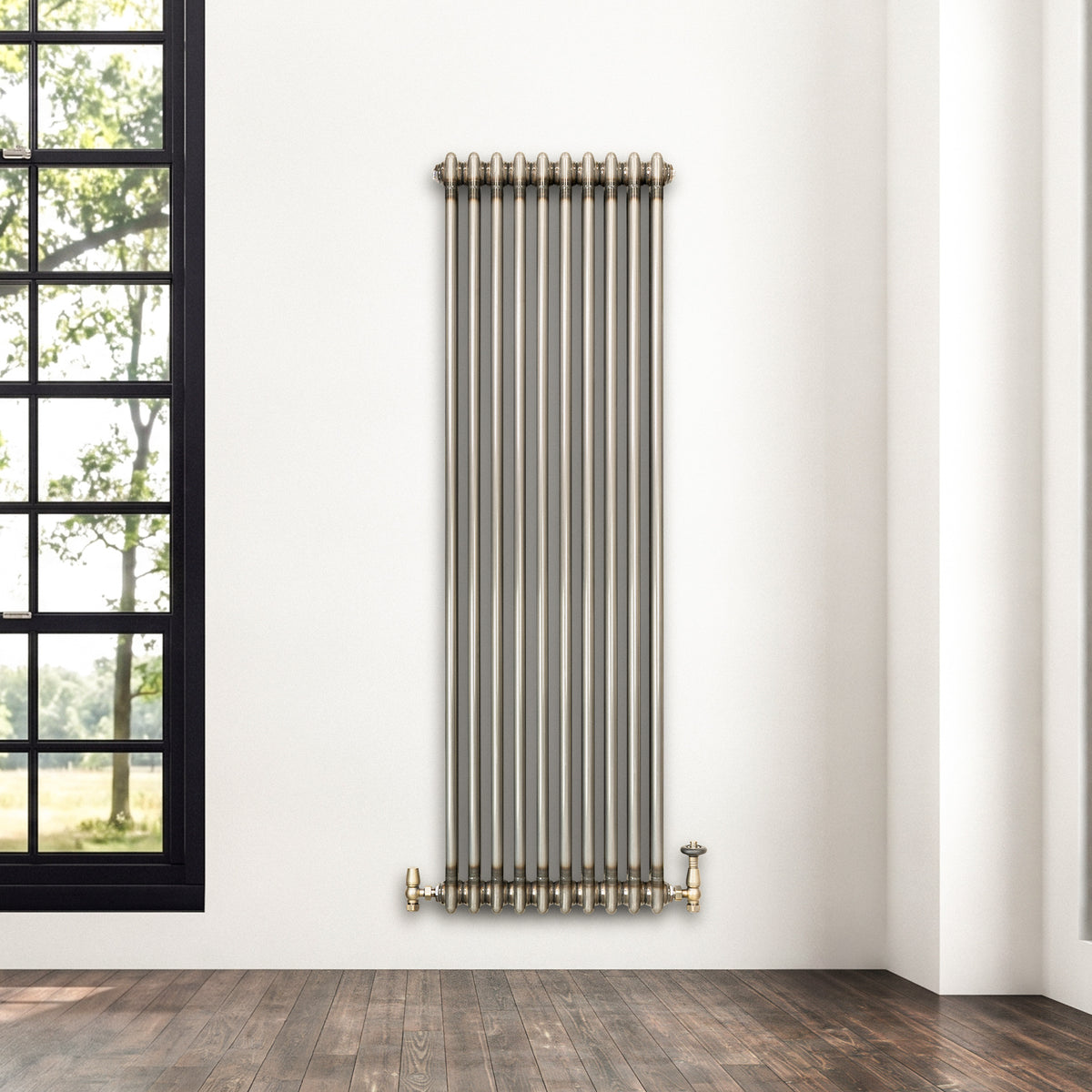 Klassischer 2-Säulen-Heizkörper in Rohmetall, vertikal montiert, mit TRV, elegant und funktional, ideal für moderne Räume