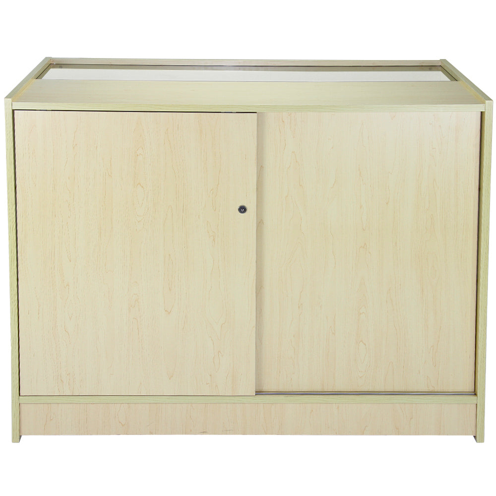 Verkaufstheke aus hellem Ahornholz mit glatter Oberfläche, zwei Schiebetüren und einem modernen, minimalistischen Design für Ladengeschäfte