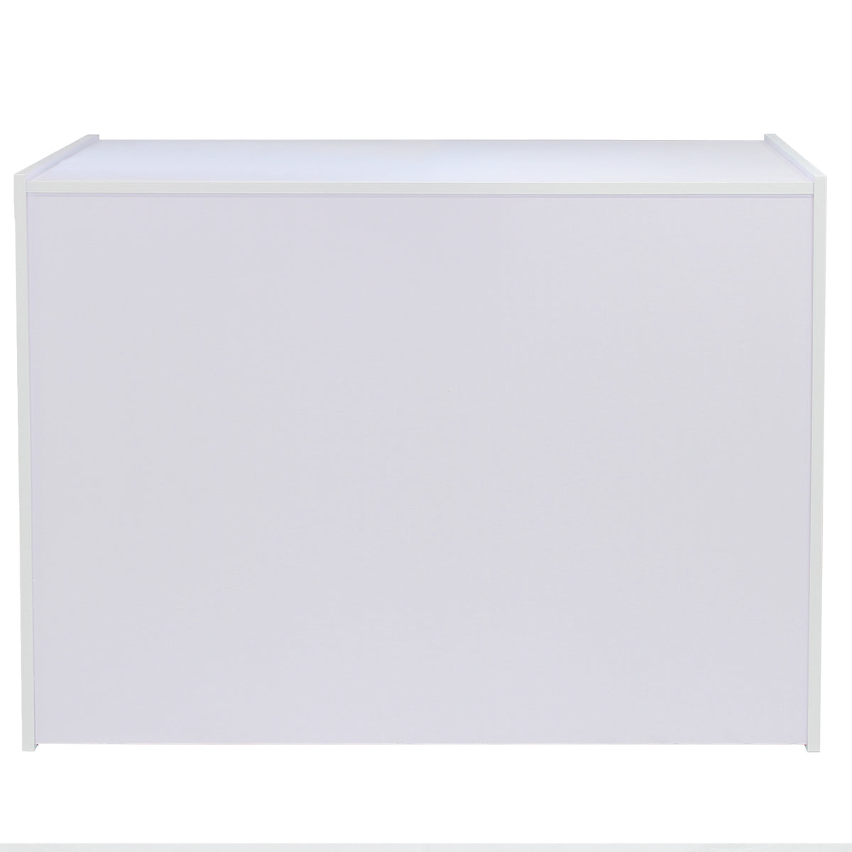 Weißer Verkaufstisch mit glatter, glänzender Oberfläche und minimalistischer Form, ideal für Ladeneinrichtungen und Verkaufsräume