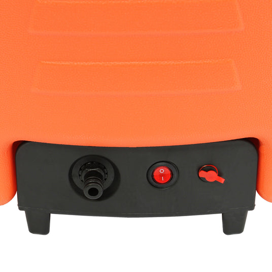 Leuchtend orangefarbener Heizlüfter mit schwarzem Bedienfeld, rotem Ein-/Ausschalter und Anschluss für Luftschlauch, robustes Kunststoffgehäuse