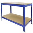 Robuste Werkbank Q-Rax in Blau mit zwei stabilen Ablageflächen aus MDF, ideal für Werkstätten und Hobbyräume, bietet viel Platz für Werkzeuge und Materialien