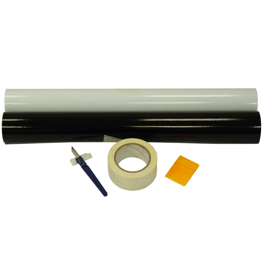 Schwarze und weiße Vinylrollen, ein Maßband, ein Klebeband und ein Rakel, ideal für den PixMax 720mm Schneideplotter und SignCut Pro