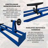 Einstellbare Werkzeugablage in leuchtendem Blau mit Gummiauflage, robuster Reitstock-Handrad für präzise Kontrolle an der T-Mech Drechselbank