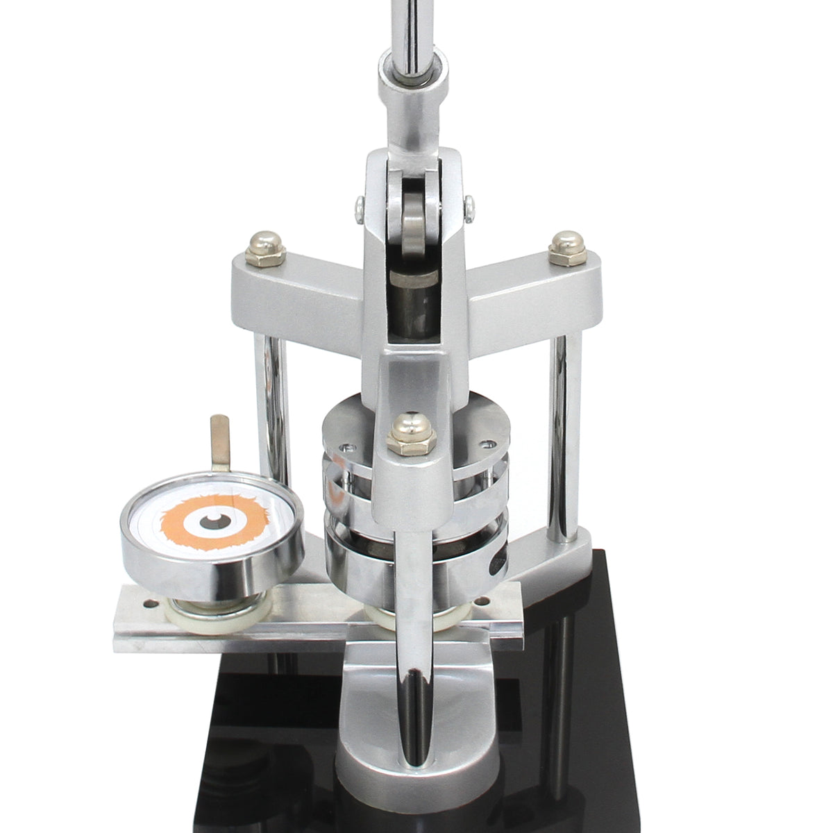 Hochwertige PixMax 37mm Buttonmaschine in silberner Metalloptik, mit präzisen Mechanismen und stabiler schwarzer Basis für einfaches Erstellen von Buttons